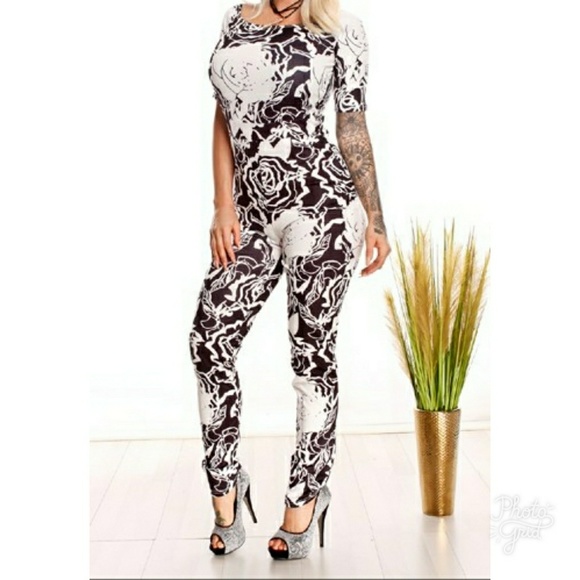 Host Pic Floral Print jumpsuit   1 SMALL left - Picture 3 of 3