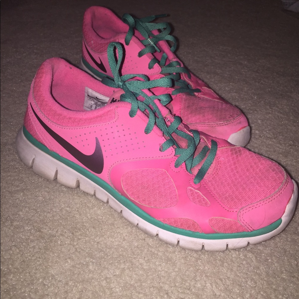 Nike sneakers 👟