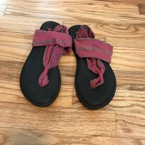 Sanuk Grey and Pink Yoga Slings