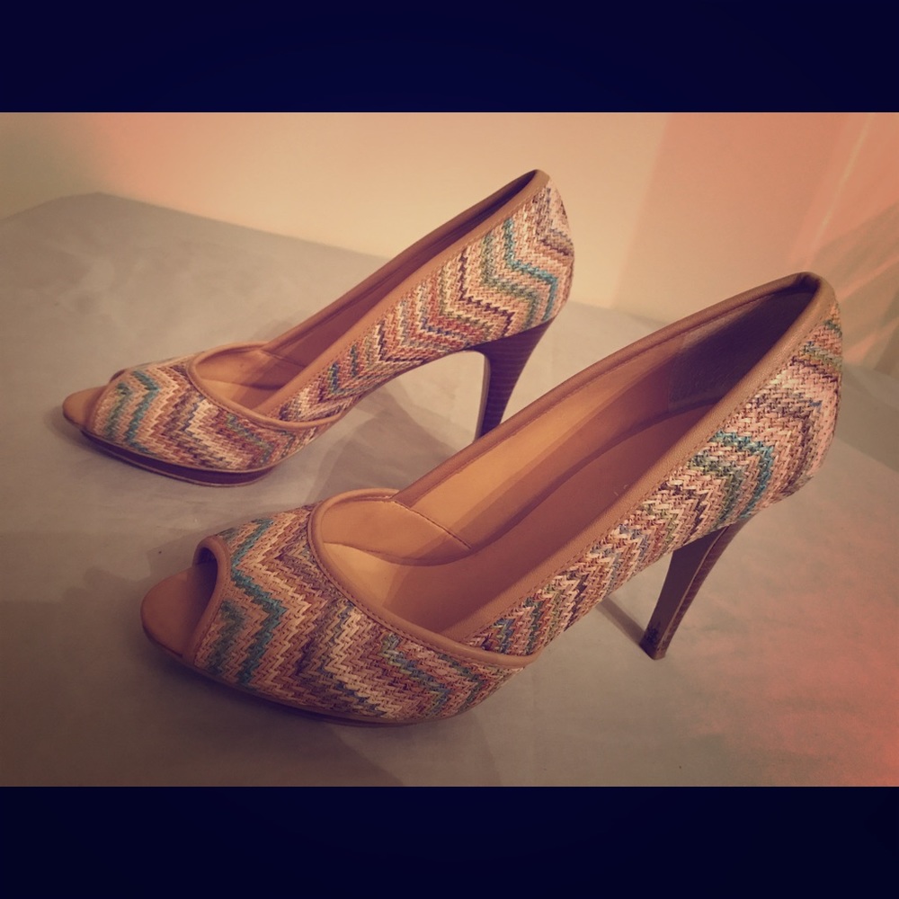 Nine West Peep toe heels