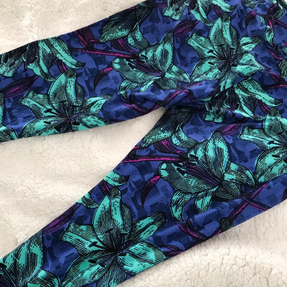 Tall and curvy LulaRoe leggings