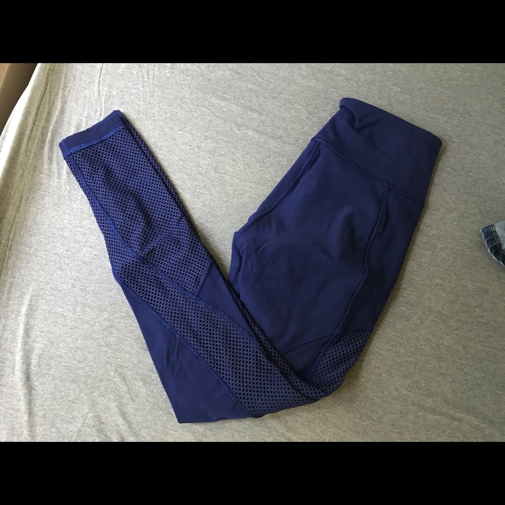 Lululemon leggings size 4
