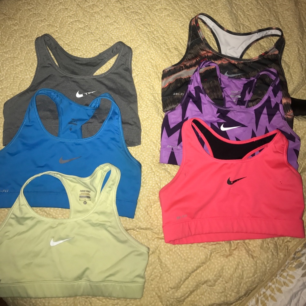set of 6 Nike sports bras!
