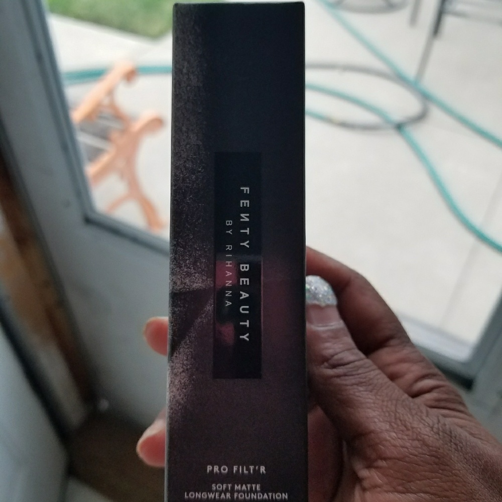FENTY BEAUTY PRO FILTR FOUNDATION