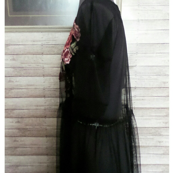 Black midi mesh dress with flower appliques - Picture 3 of 4