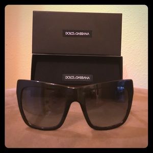 Dolce & Gabbana 4228 sunglasses