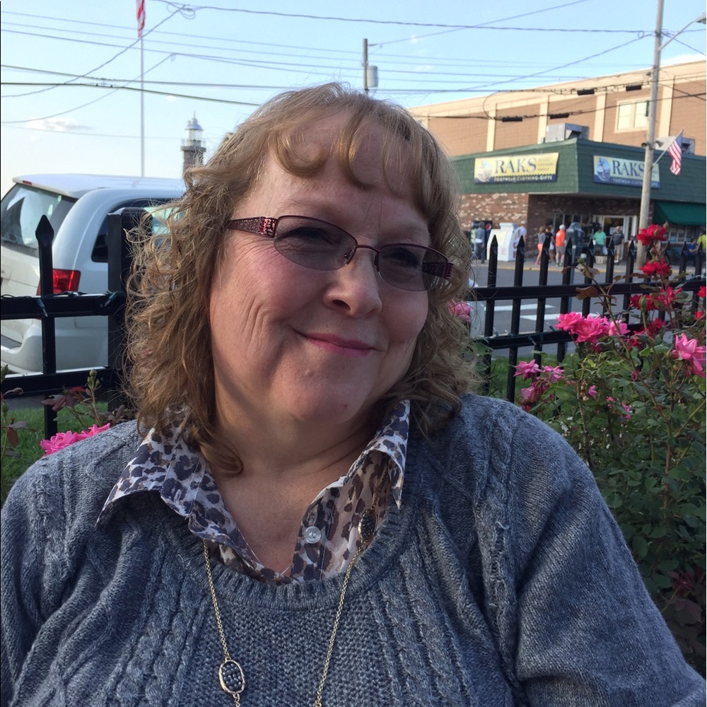 Meet your Posher, Denise
