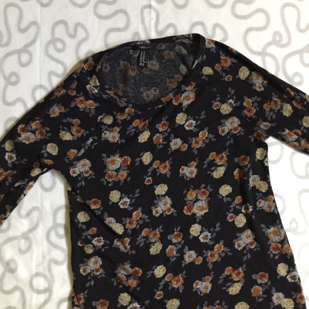 F21 Comfy Floral Top🌼