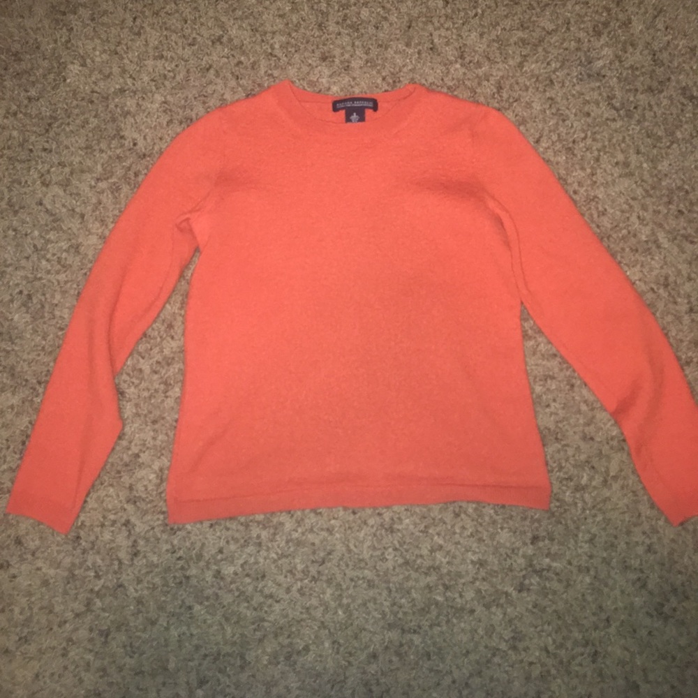 Super cute burnt orange sweater!
