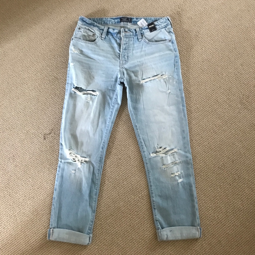Abercrombie & Fitch cropped slim boyfriend jeans