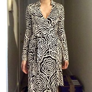Diane von Furstenberg wrap dress, Size 2