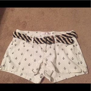 No Boundaries anchor shorts with belt