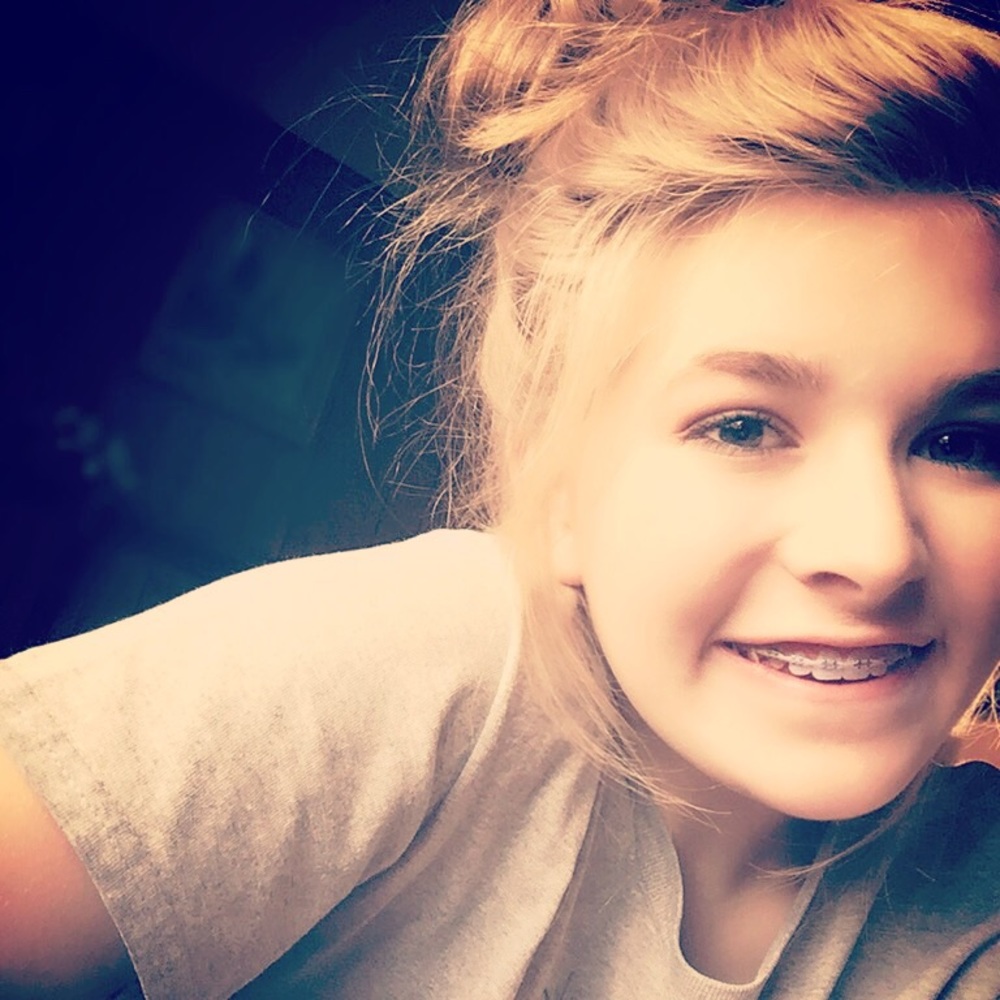 Meet your Posher, Alaina