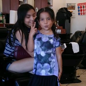 Meet your Posher, Gloria