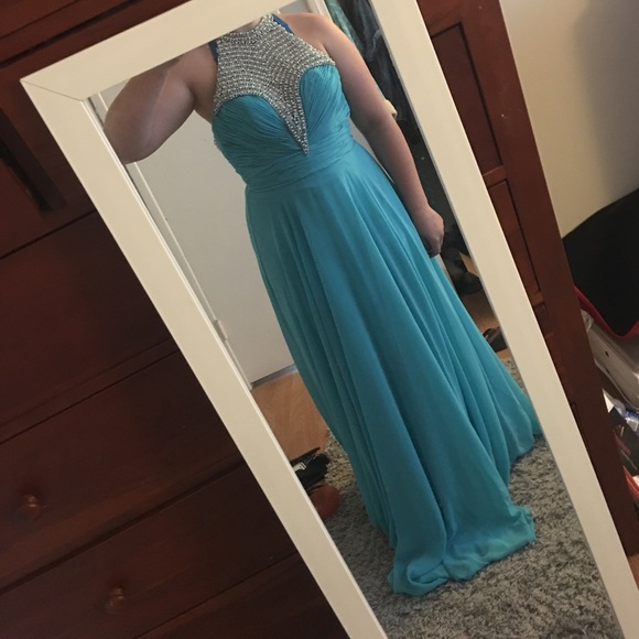 Beautiful Turquoise Prom Dress - Picture 2 of 5