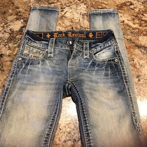 No stains. No tears. Smoke free home. size 22