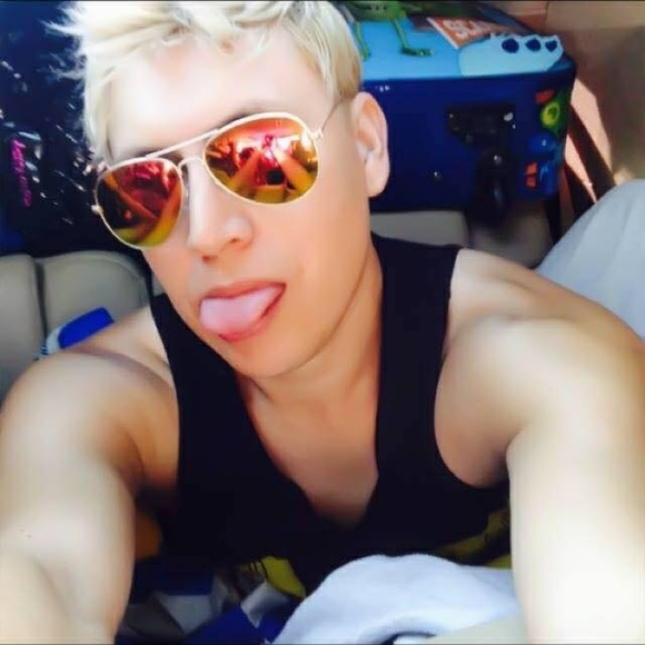 Meet your Posher, Bryce - Picture 2 of 2