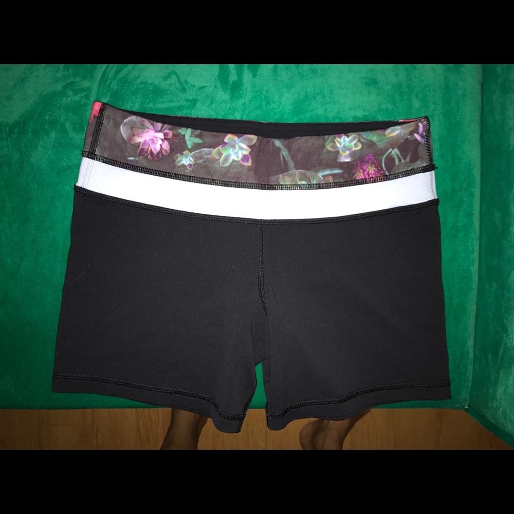 Lululemon Size 4 shorts.