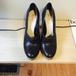 Highly sought after Prada pumps!