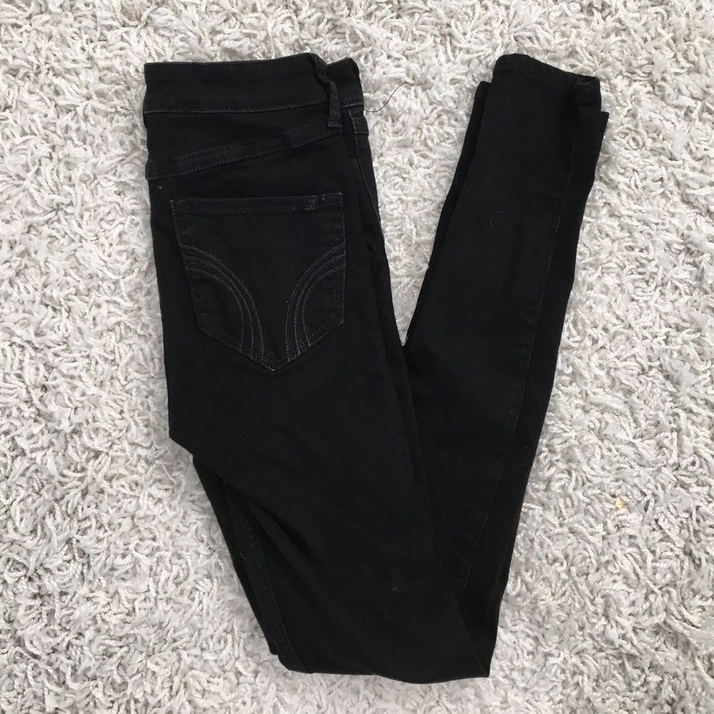 HOLLISTER SUPER SKINNY HIGH RISE JEANS
