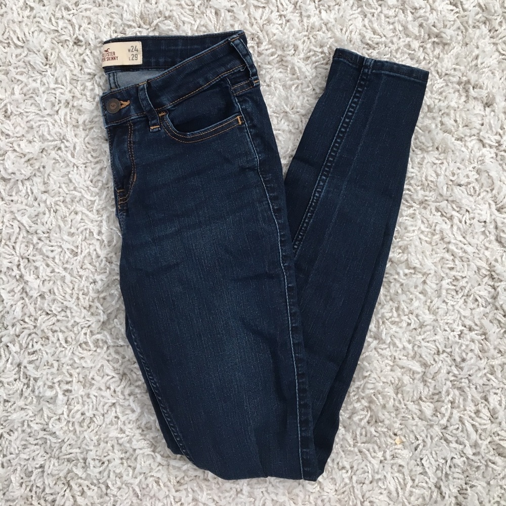 HOLLISTER SUPER SKINNY LOW RISE JEANS