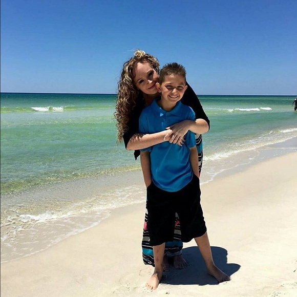 Meet your Posher, Tiffany - Picture 1 of 1