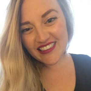 Meet your Posher, Valerie