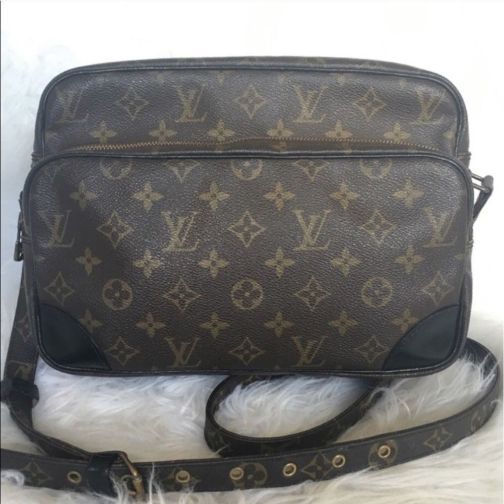Louis Vuitton Nile Crossbody Bag
