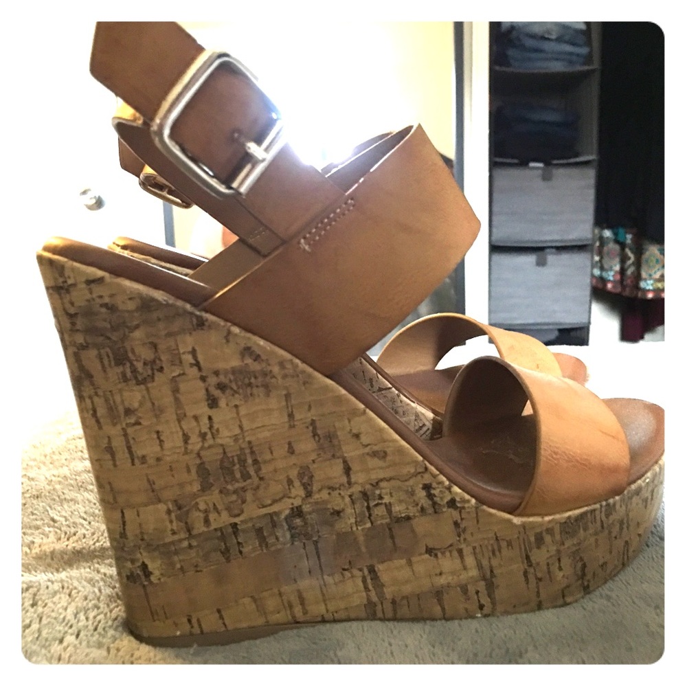 Tan wedges
