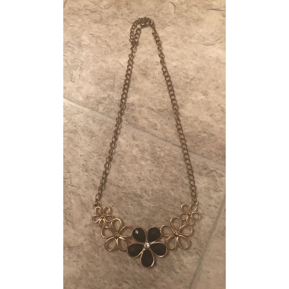 Floral necklace