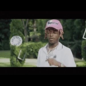 Meet your Posher, Avery