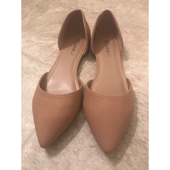 Breckelle's Tan Flats - Picture 1 of 2