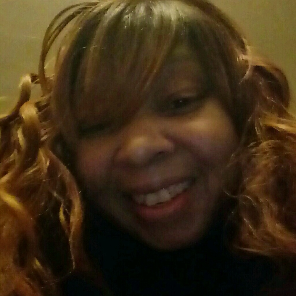 Meet your Posher, Yolanda
