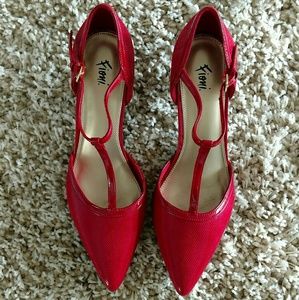 7.5 Red Pointed Toe Heels