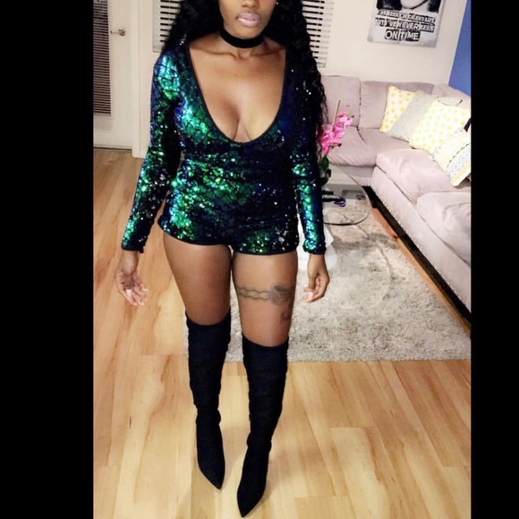 Sequins Jumper - Picture 2 of 5