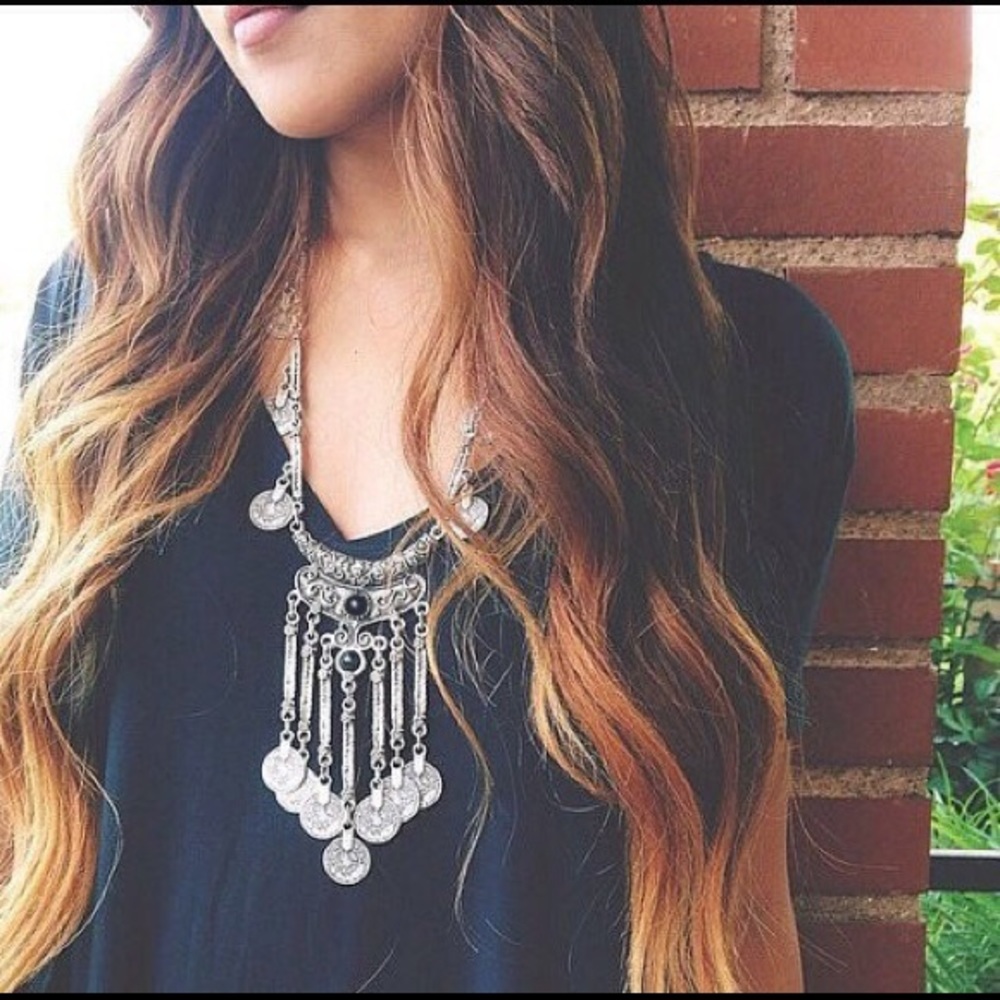 SILVER BOHO NECKLACE