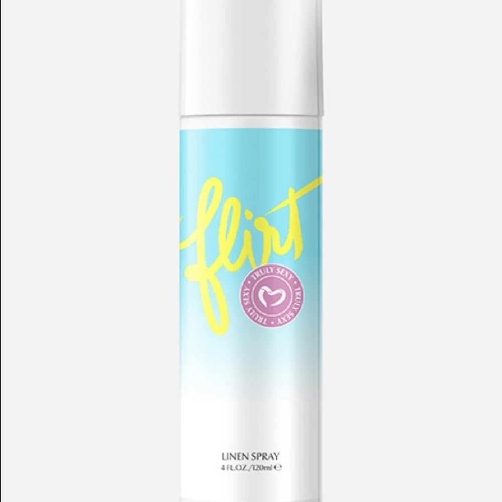 Pure Romance Between The Sheets Spray - Flirt