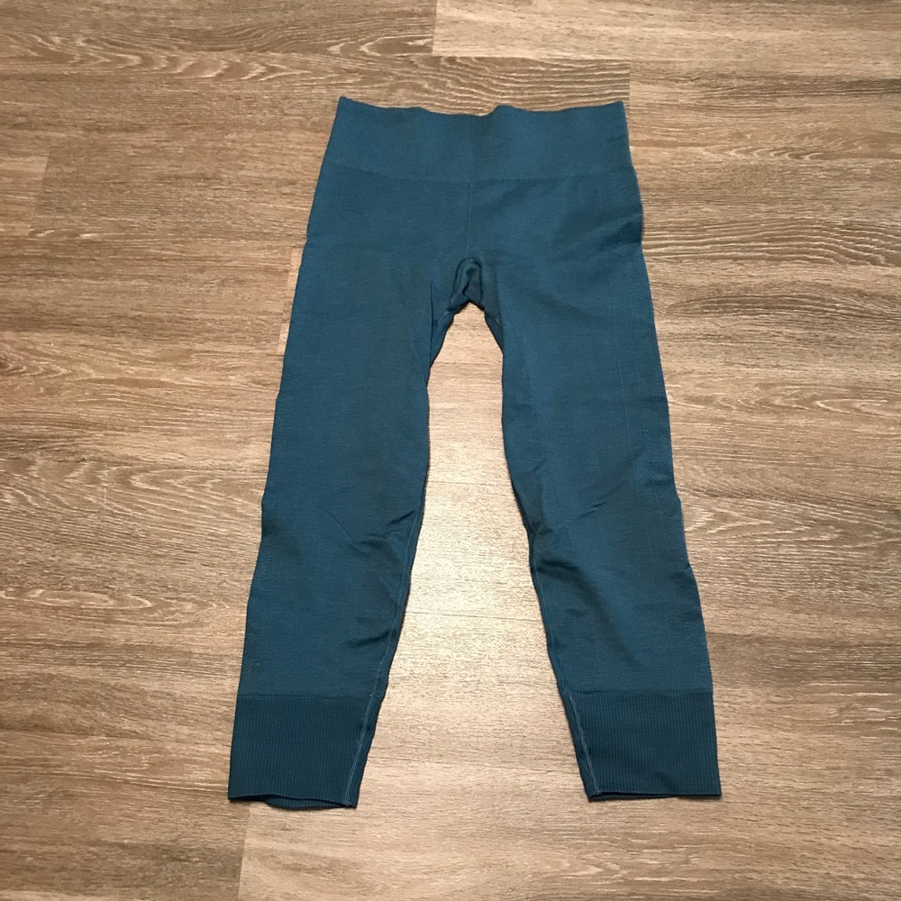 Lululemon Ebb to Street 7/8 Teal Pants