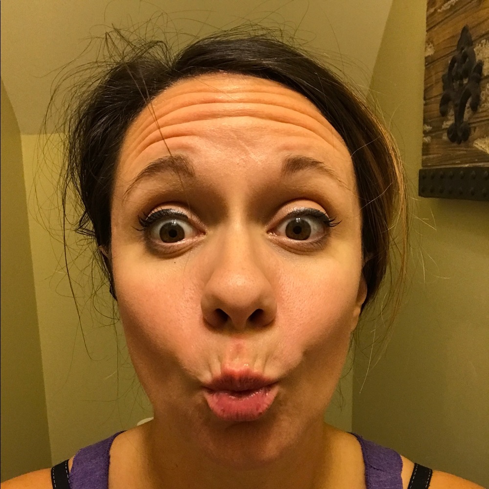 Meet your Posher, Ashley