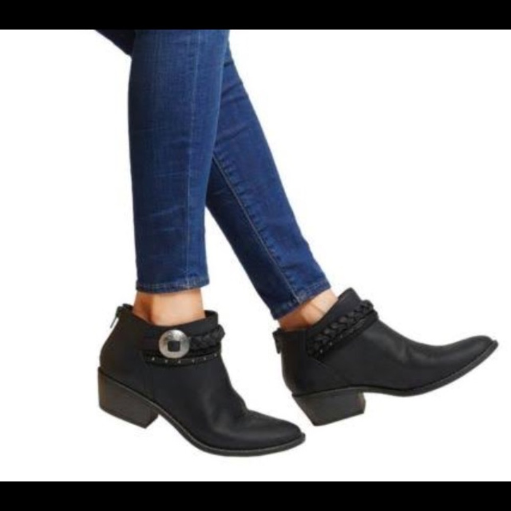 Ankle boots