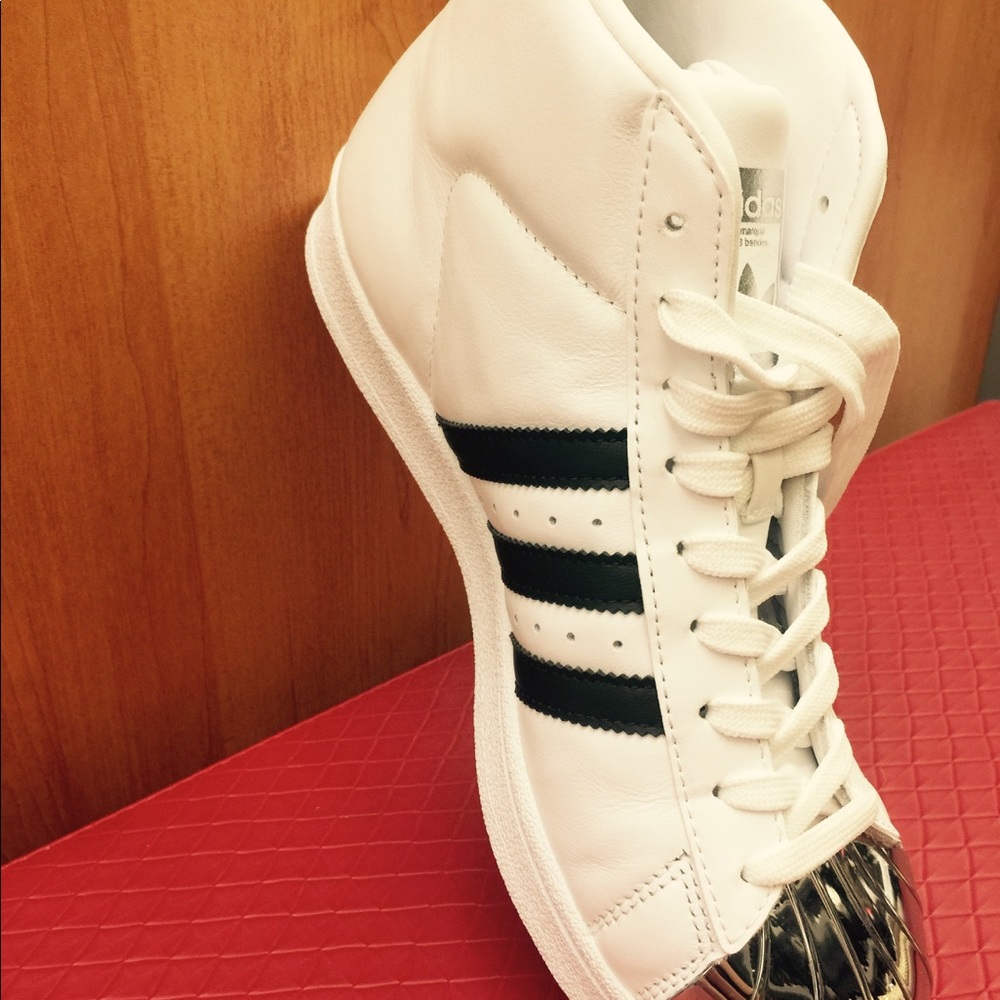 Adidas neck booties