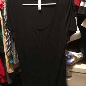 Lularoe classic tee