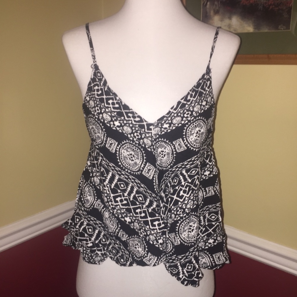 NEW LISTING 🍋 Graphic Tribal Tank