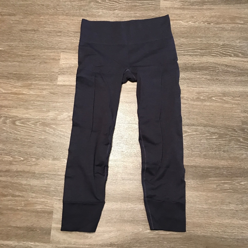 Lululemon Ebb to Street 7/8 Purple Pants