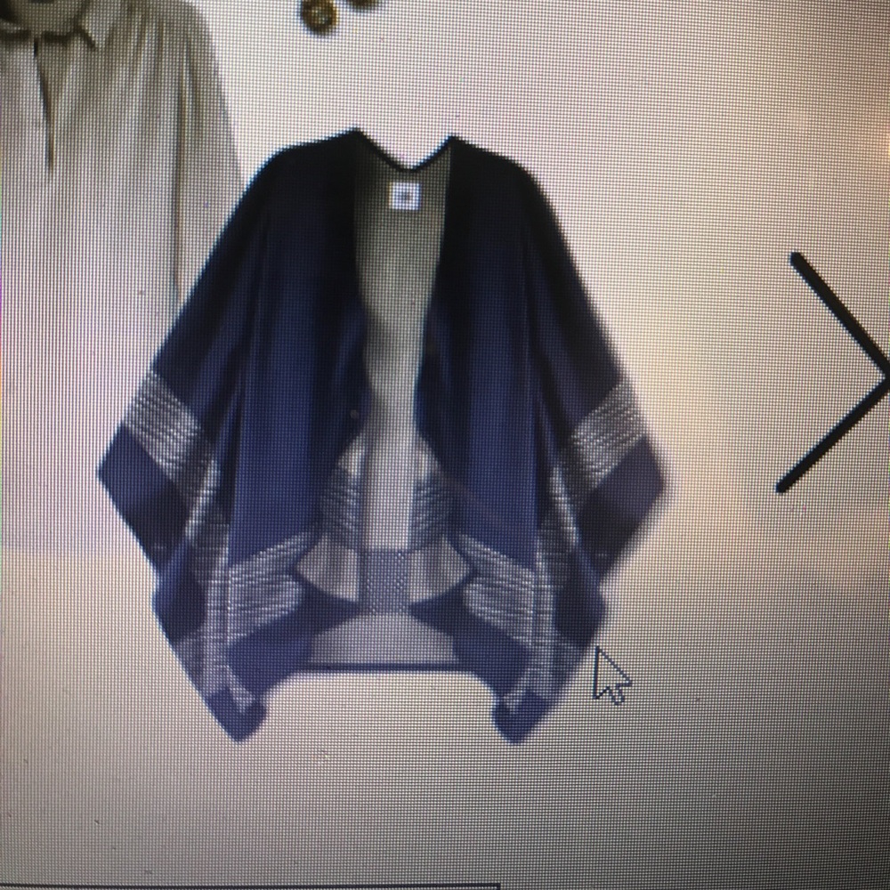 Cabi reversible wrap in navy and tan