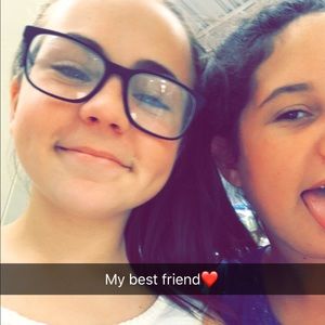 Meet your Posher, Alexi