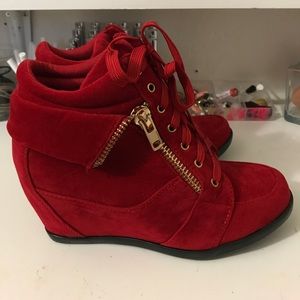 Ankle sneaker/boots high heel