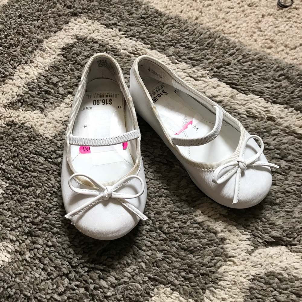 BABY GIRLS SHOES SZ 6