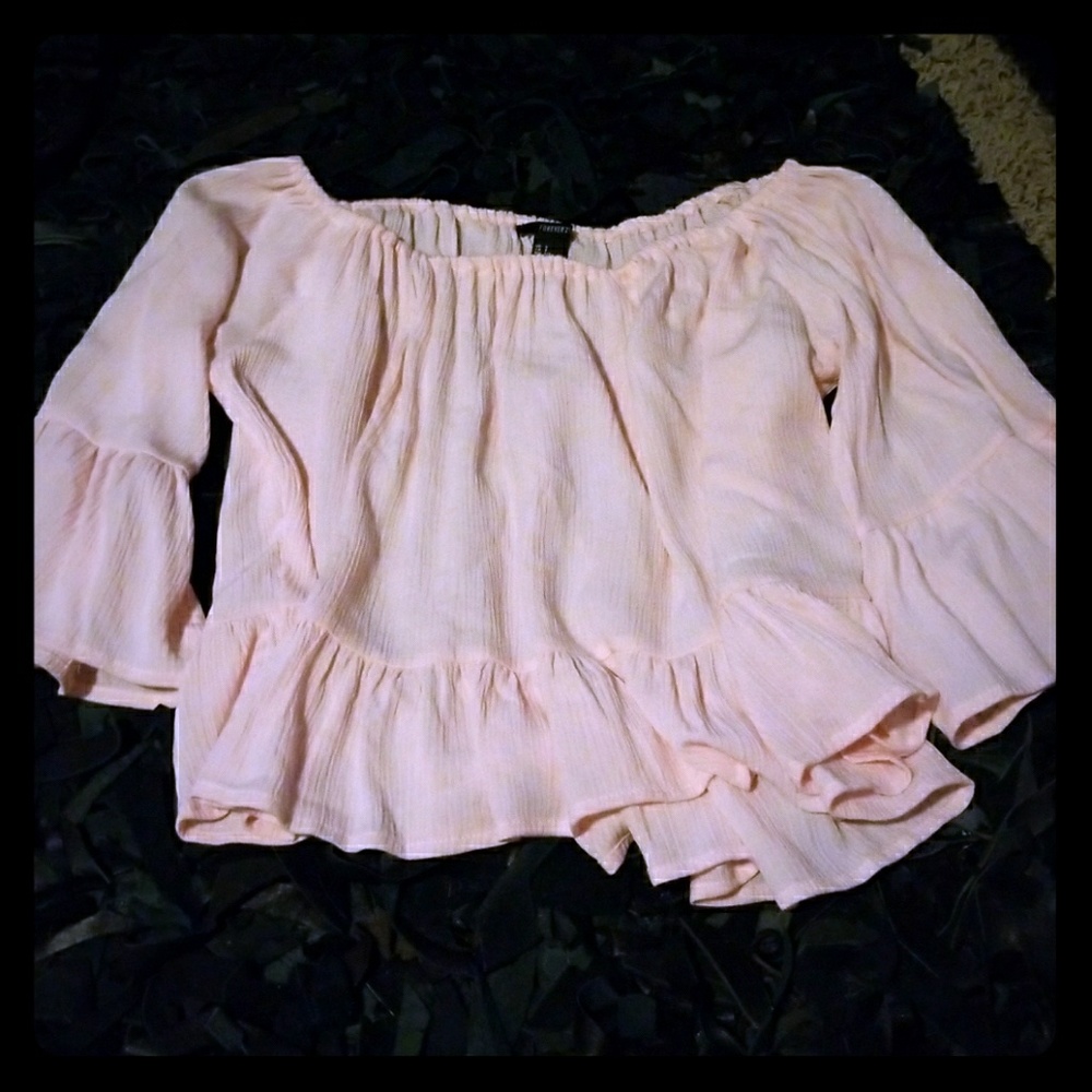 Quarter sleeve flowy top