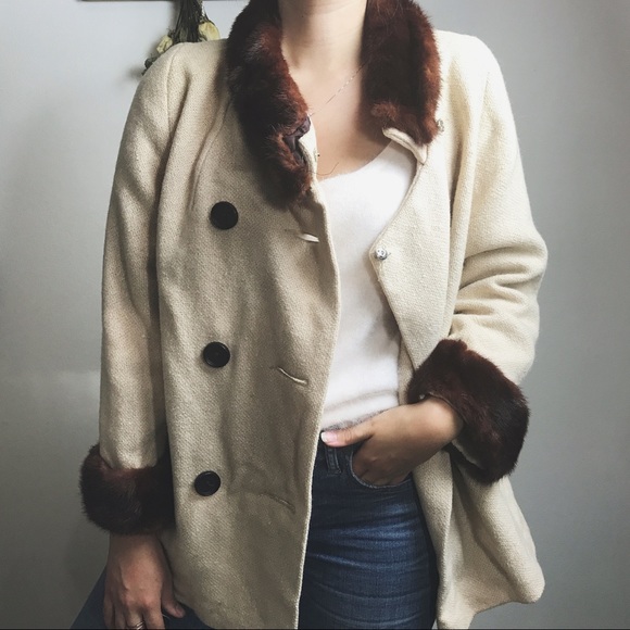 Vintage Sweaters - ❢  VINTAGE/ fur trim coat